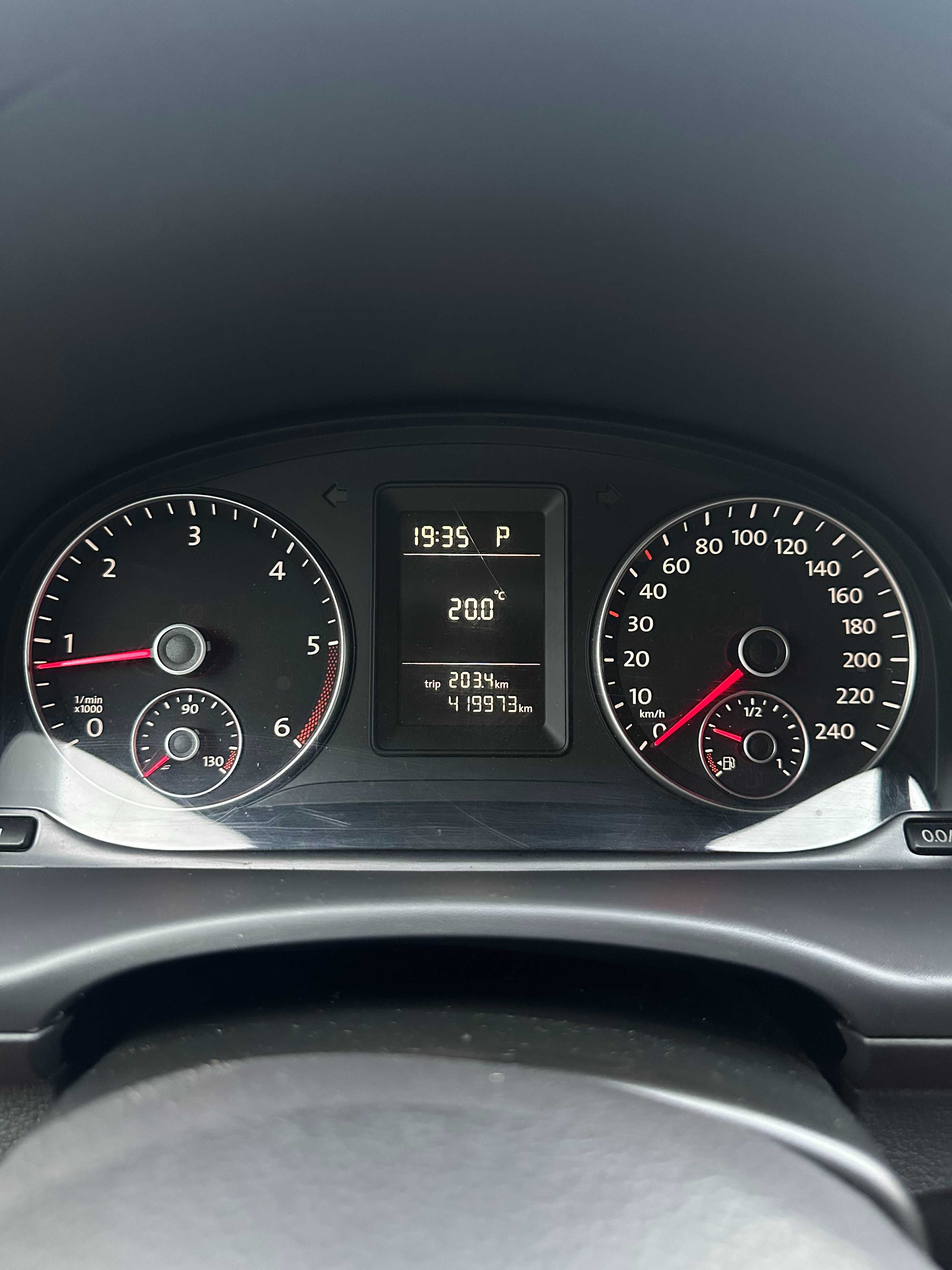 VW CADDY III 1.6 TDI 2010r. DSG 102KM