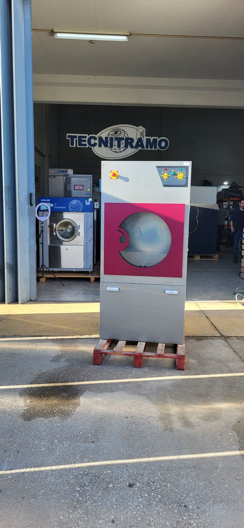 Maquina de lavandaria industrial alojamento local