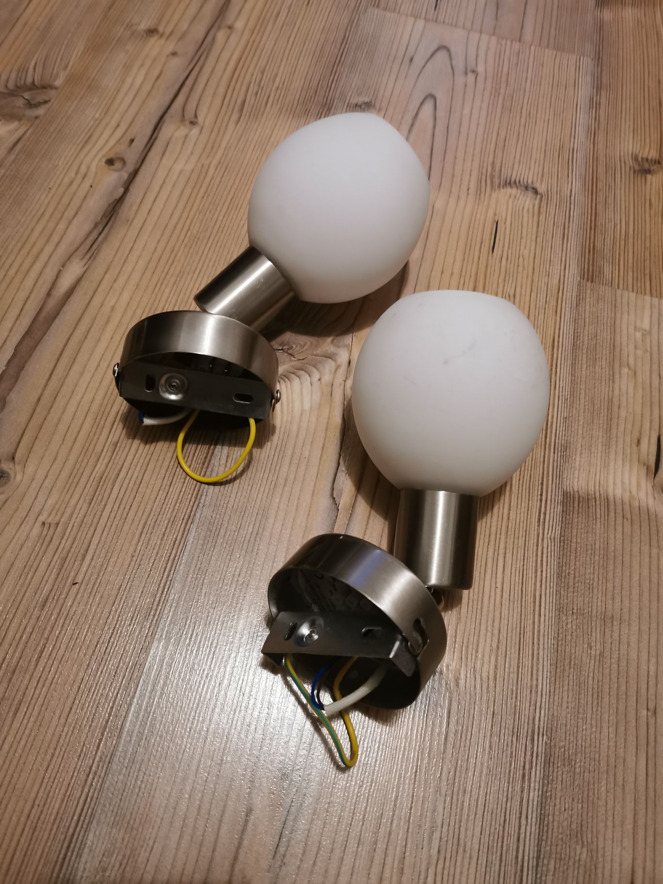Dwie lampy / kinkiety