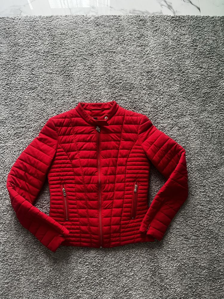 Guess kurtka czerwona 36/S