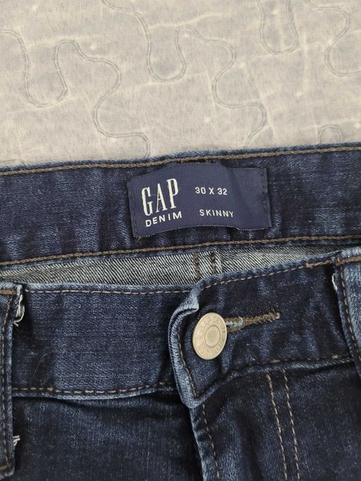 Джинси skinny фірми GAP