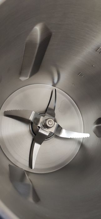 Wielofunkcyjny robot kuchenny z funkcją gotowania Model CY021