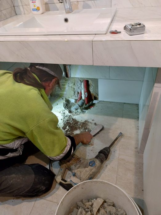 Hydraulik ,,Naprawy,Udrażnianie RuR ,Awarie,Termowizja,Gaz,Próby inst.