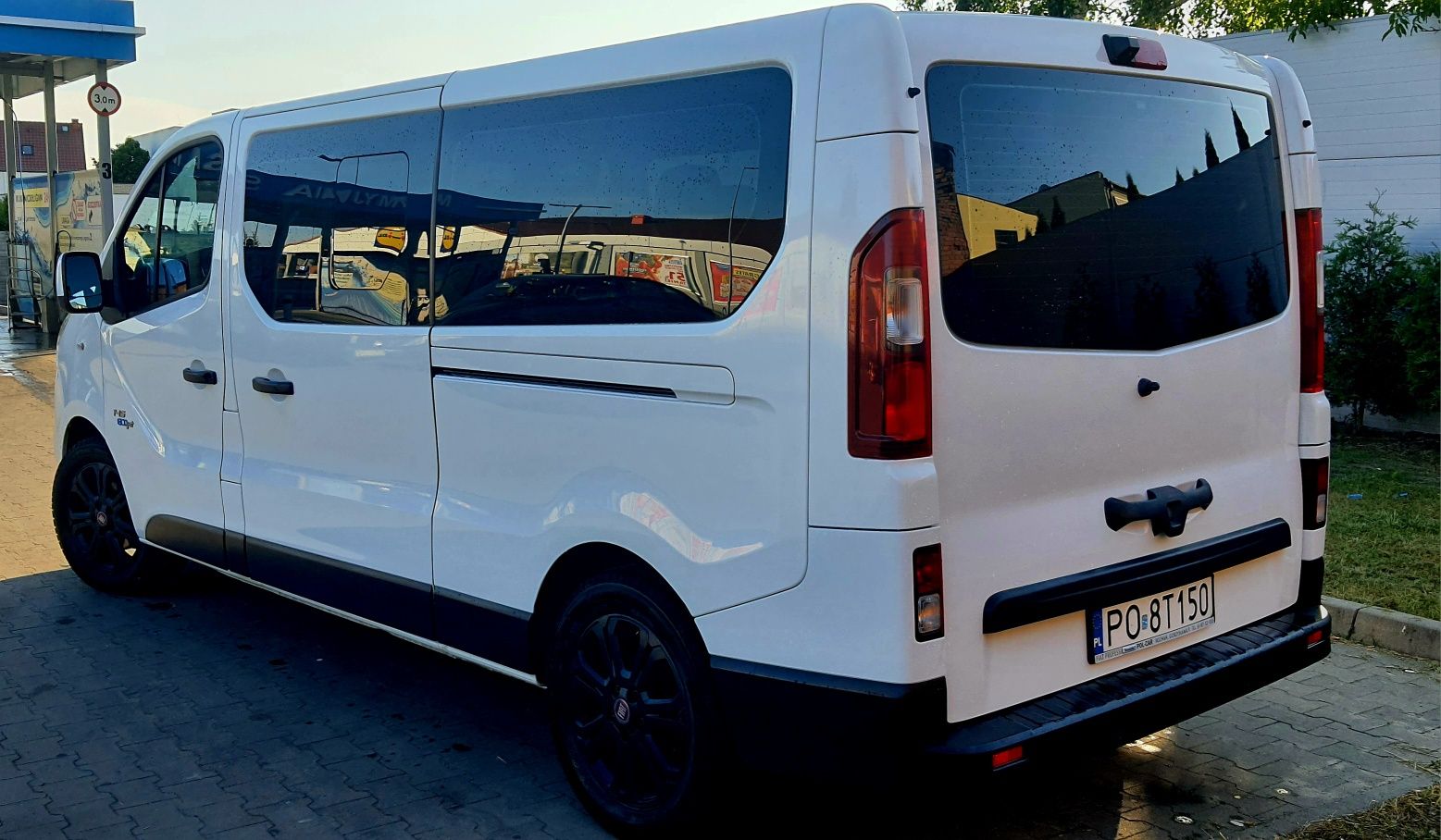 Wynajem wypożyczalnia busa osobowego Wolny termin  11.08-