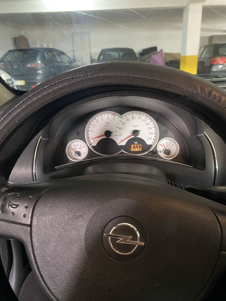 Opel corsa c hatchback
