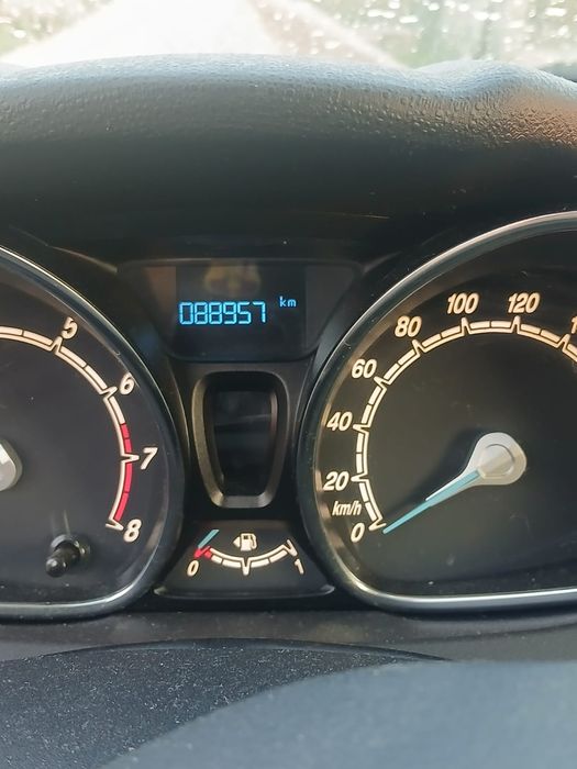 Ford Fiesta 2014 mały przebieg