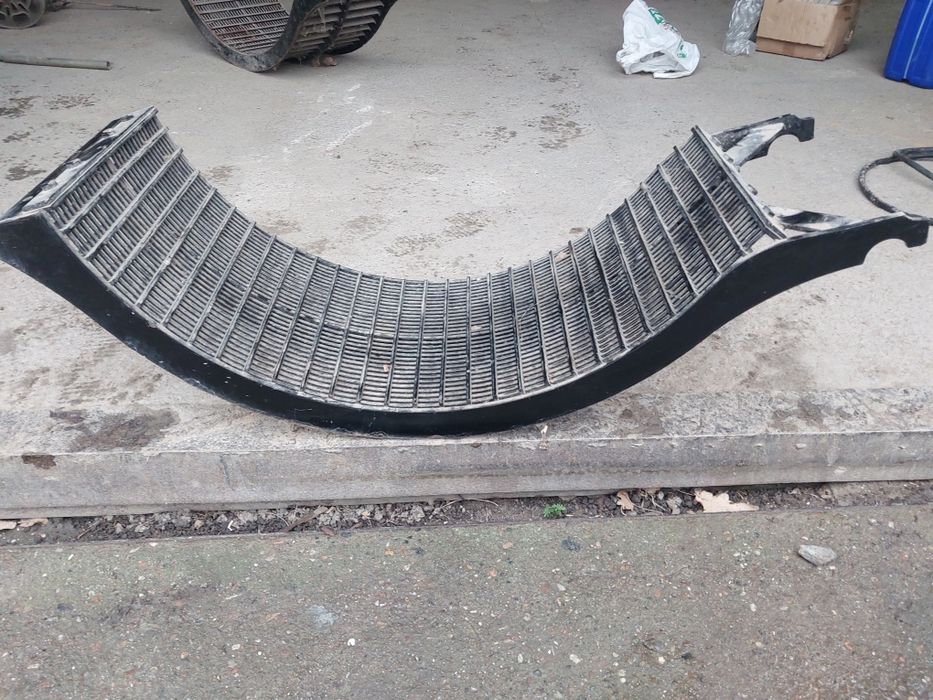 418648A1  Klepisko zbożowe środkowe i tylne do Case