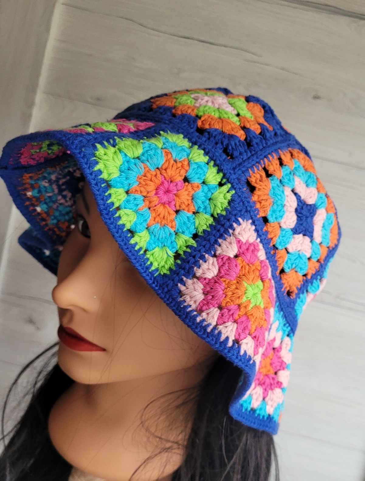 Śliczny szydełkowy kolorowy oddychający Boho Etno casual
