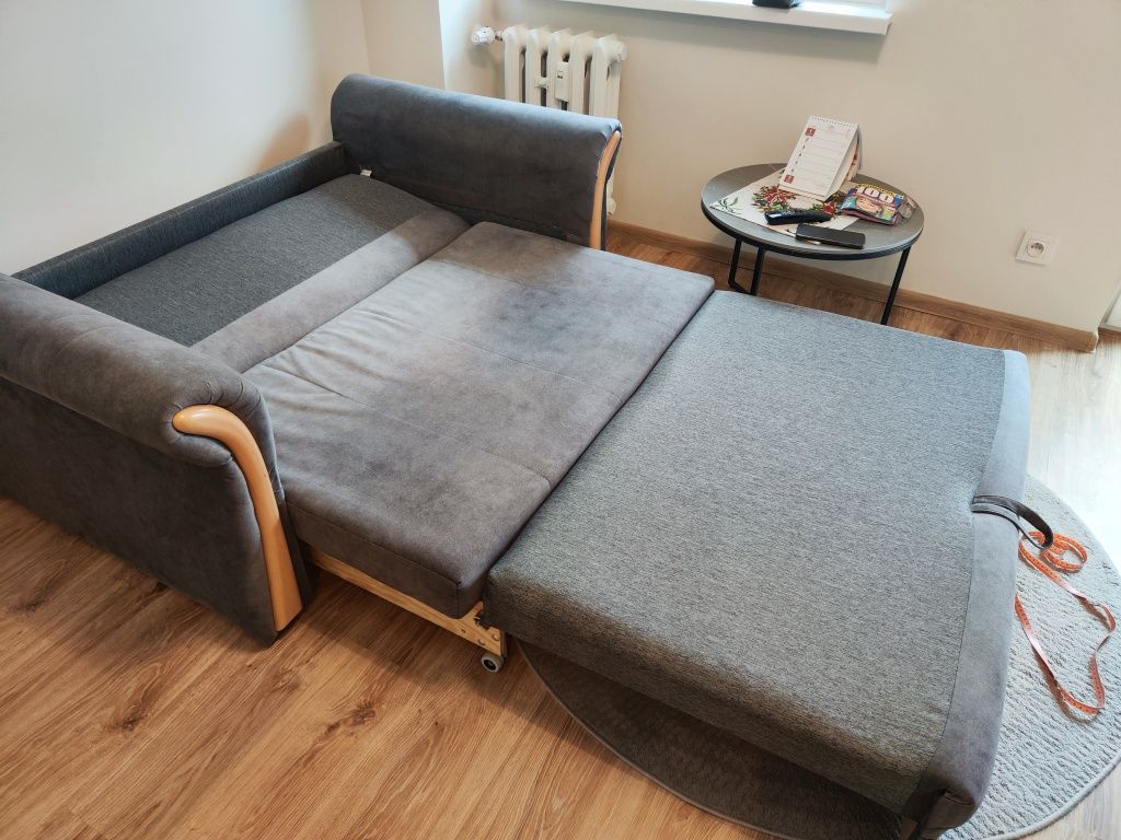 Sofa rozkładana  stan idealny