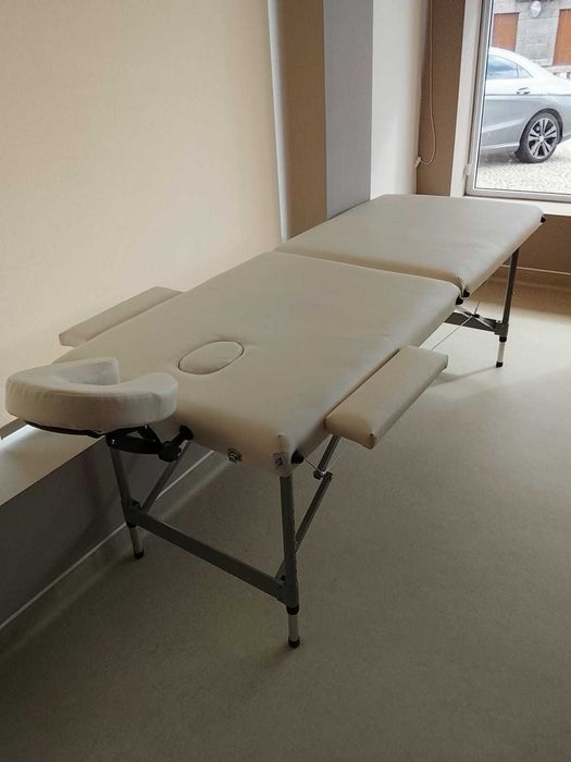 Marquesa para massagem ou estética - Nova