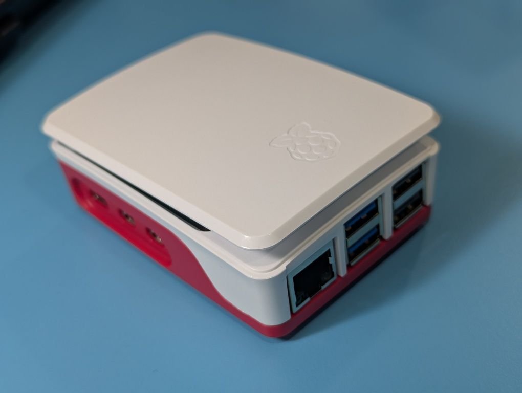 На гарантії Raspberry Pi 5 8Gb + M.2 HAT+ SSD 512GB + M.2 SSD external
