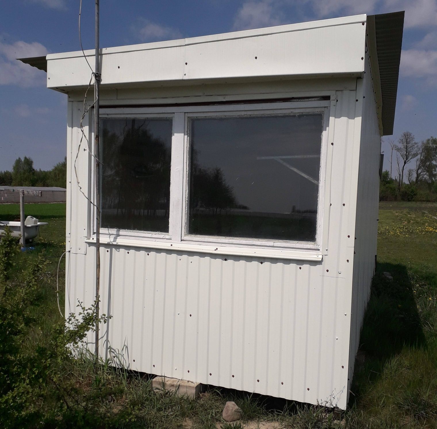 Kontener na działkę