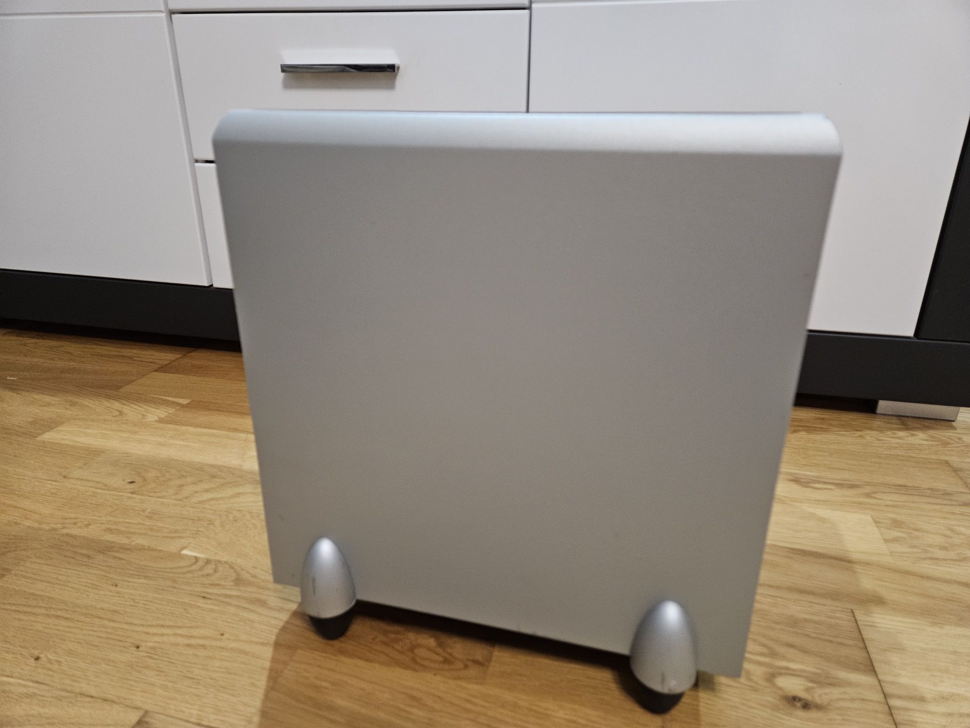 KEF PSW 2010 Subwoofer aktywny