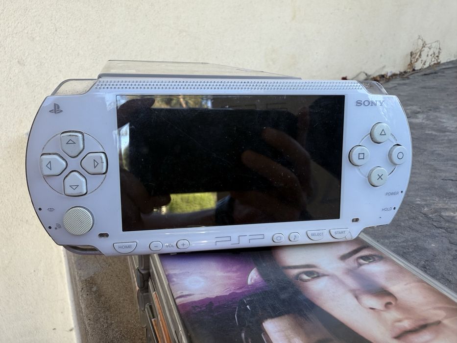 PSP a precisar de bataria + jogos