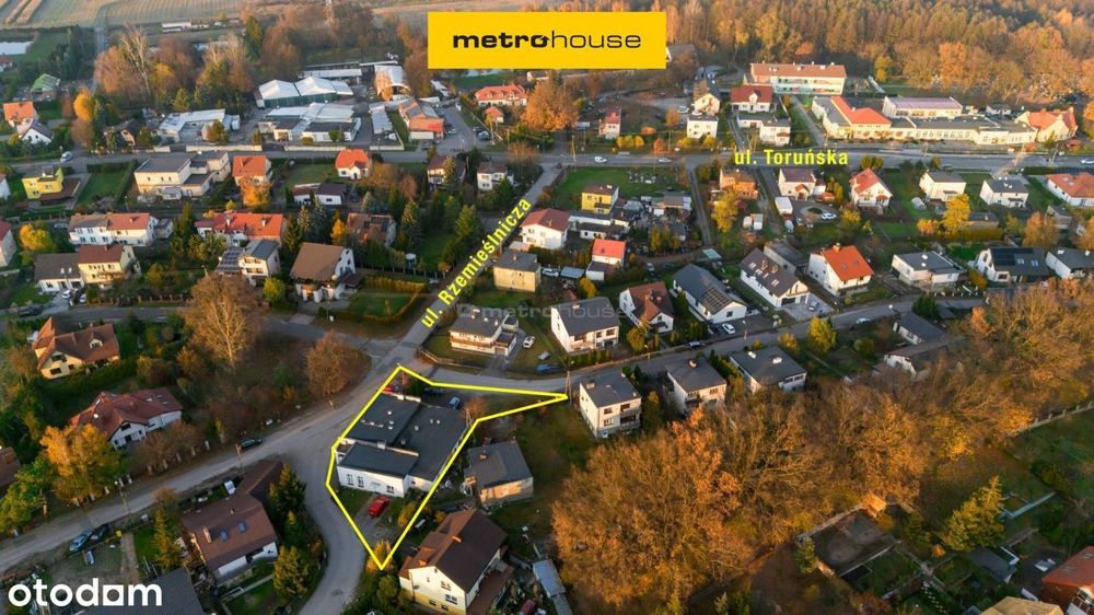 Obiekt usługowy z powierzchnią mieszkalną 430 m2.