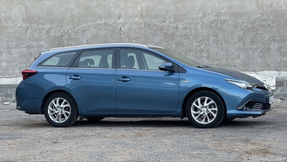 Toyota Auris Hybryd