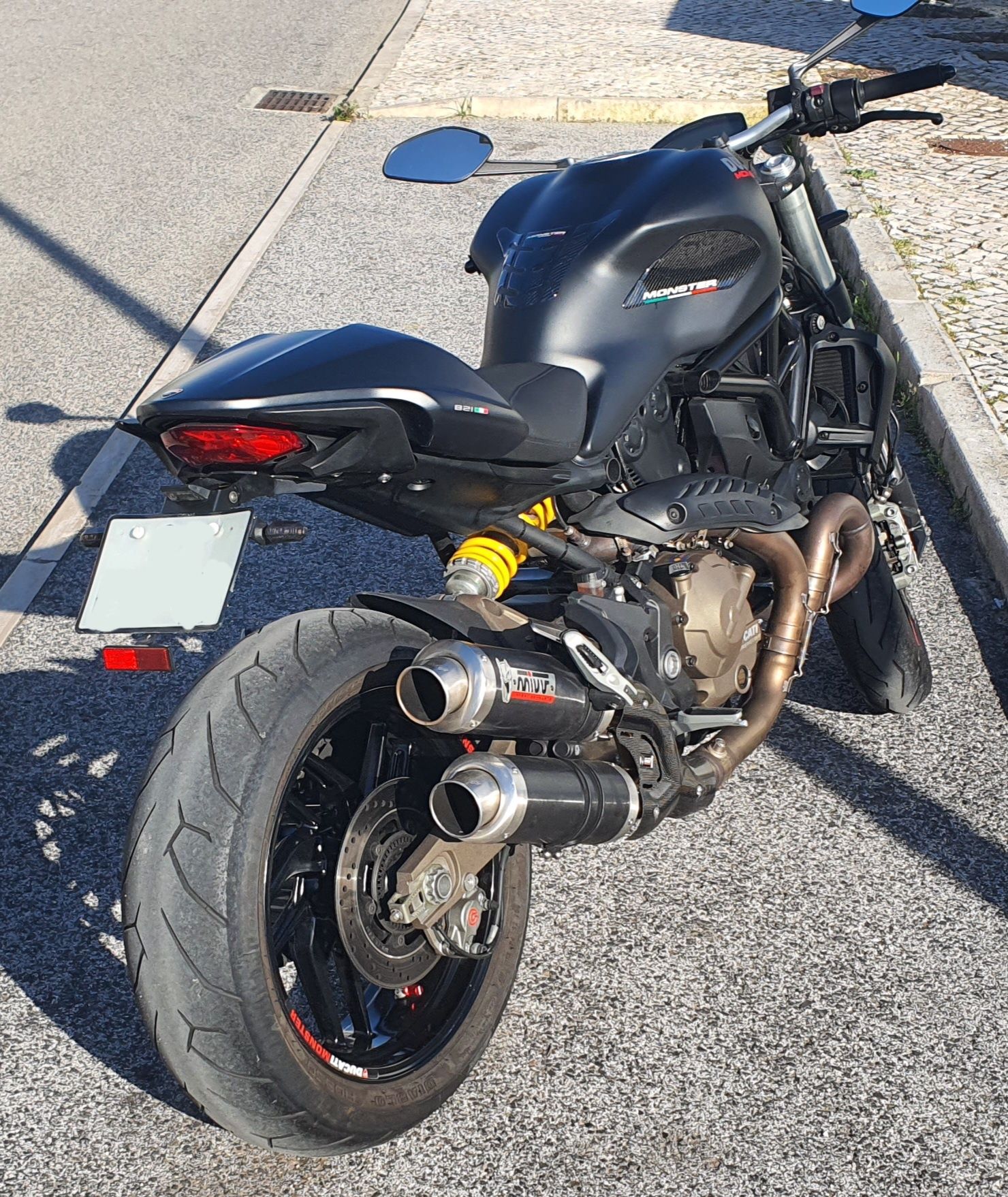 Ducati Monster 821