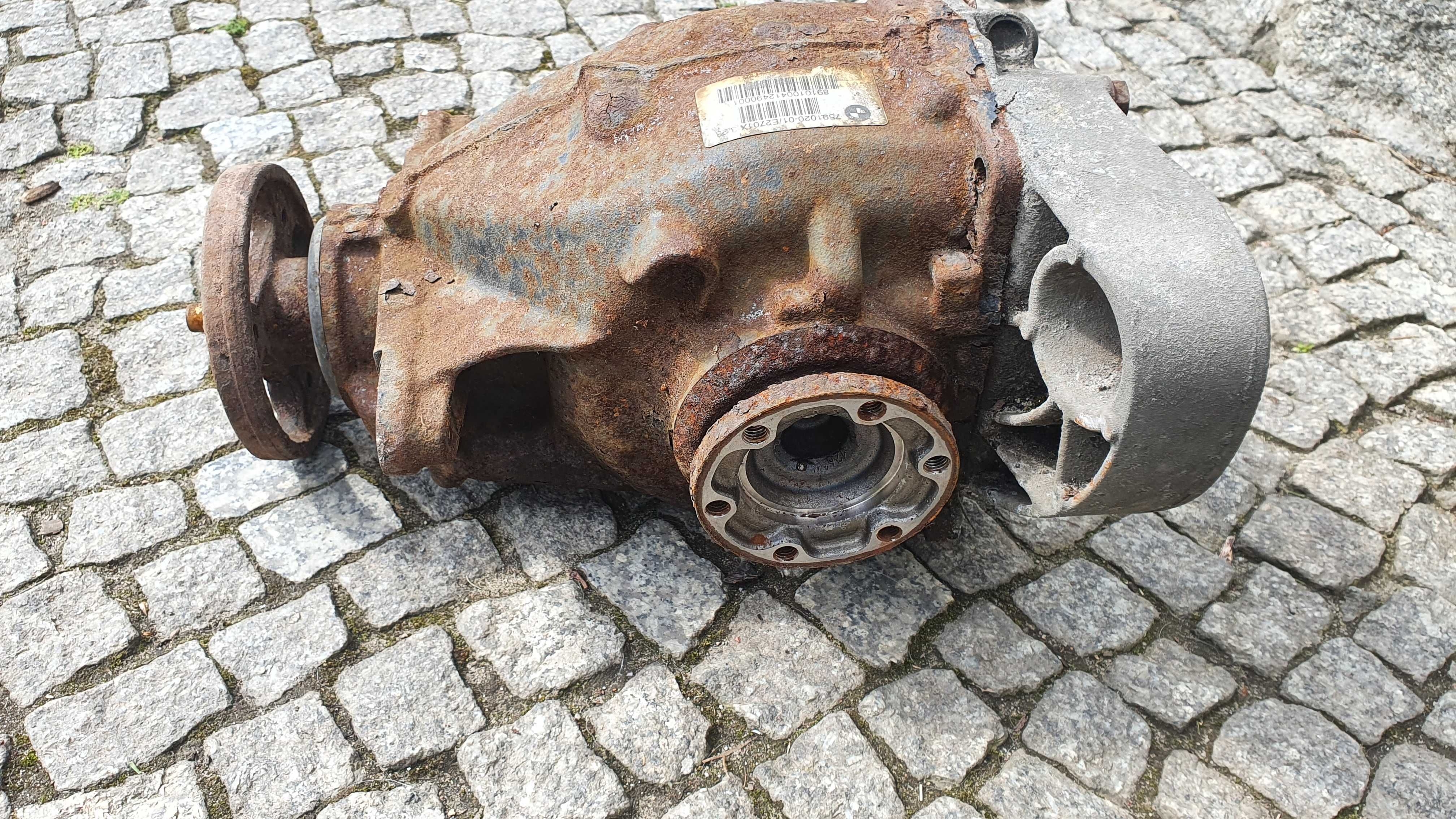 Most tylny dyfer dyferencjał 3,23 BMW E90 E91 318d E87 E82 N47 118d
