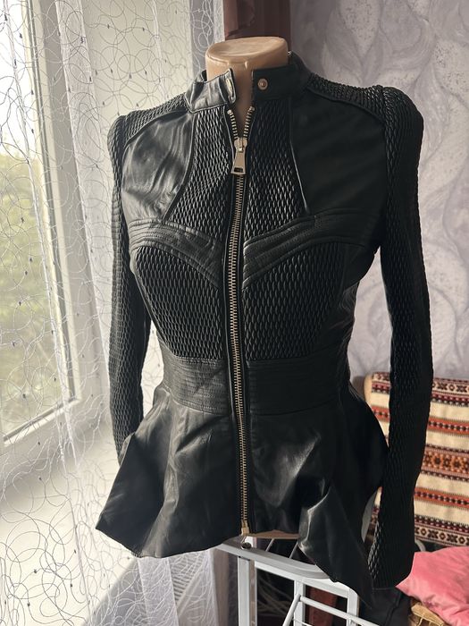 Женская кожаная куртка BEBE