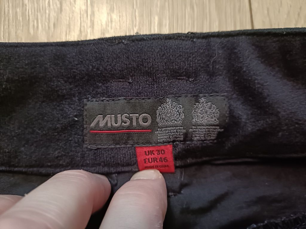 Musto Evolution Performance UV szorty żeglarskie S męskie