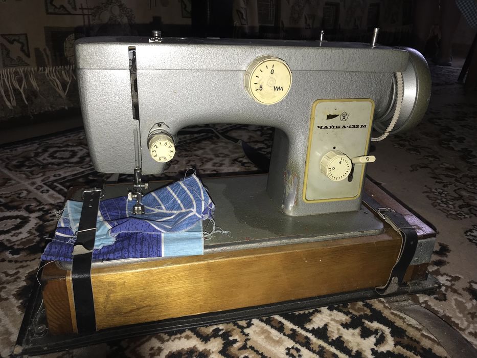 Швейная машинка Чайка 132м
