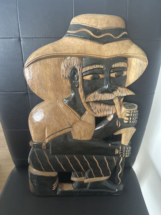 Painel de parede em madeira