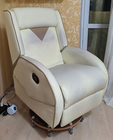 Кожаное Геймерское кресло Spieltek SRL Gaming Recliner (Cream/Brown)