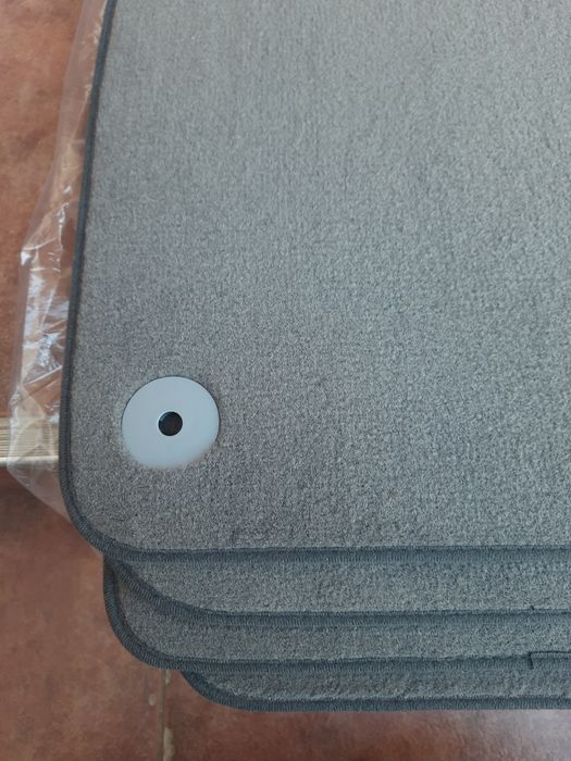 Нові велюрові коврики Audi Q7 Q8 4m текстильні ауди ку 7 8 4м