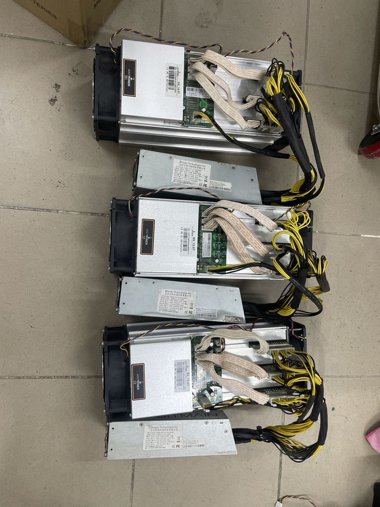 Майнер асик bitmain s9