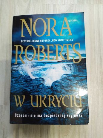 Książka w ukryciu Nora Roberts
