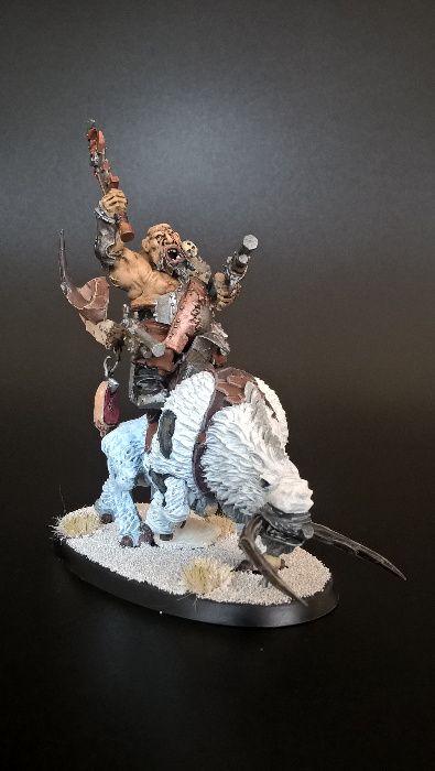 Warhammer Age of Sigmar Beastclaw Raiders Mournfang Pack [Qb]