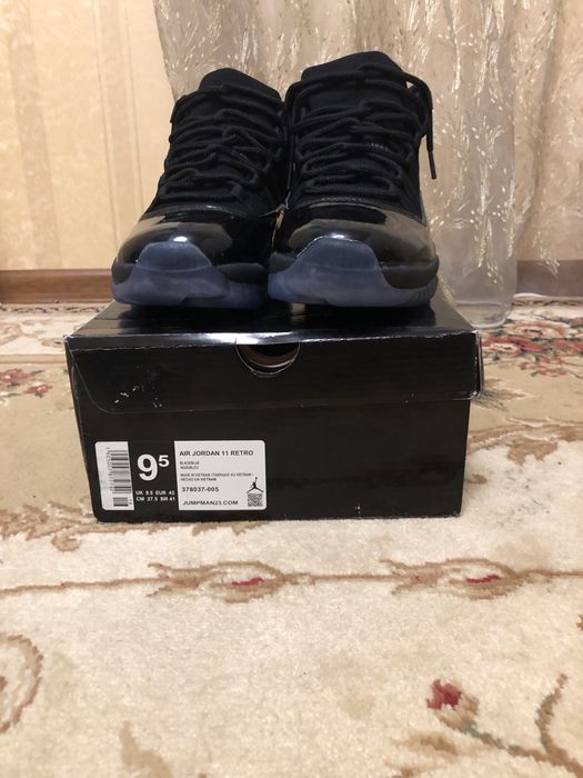 Кросівки Jordan 11 Cap and Gown