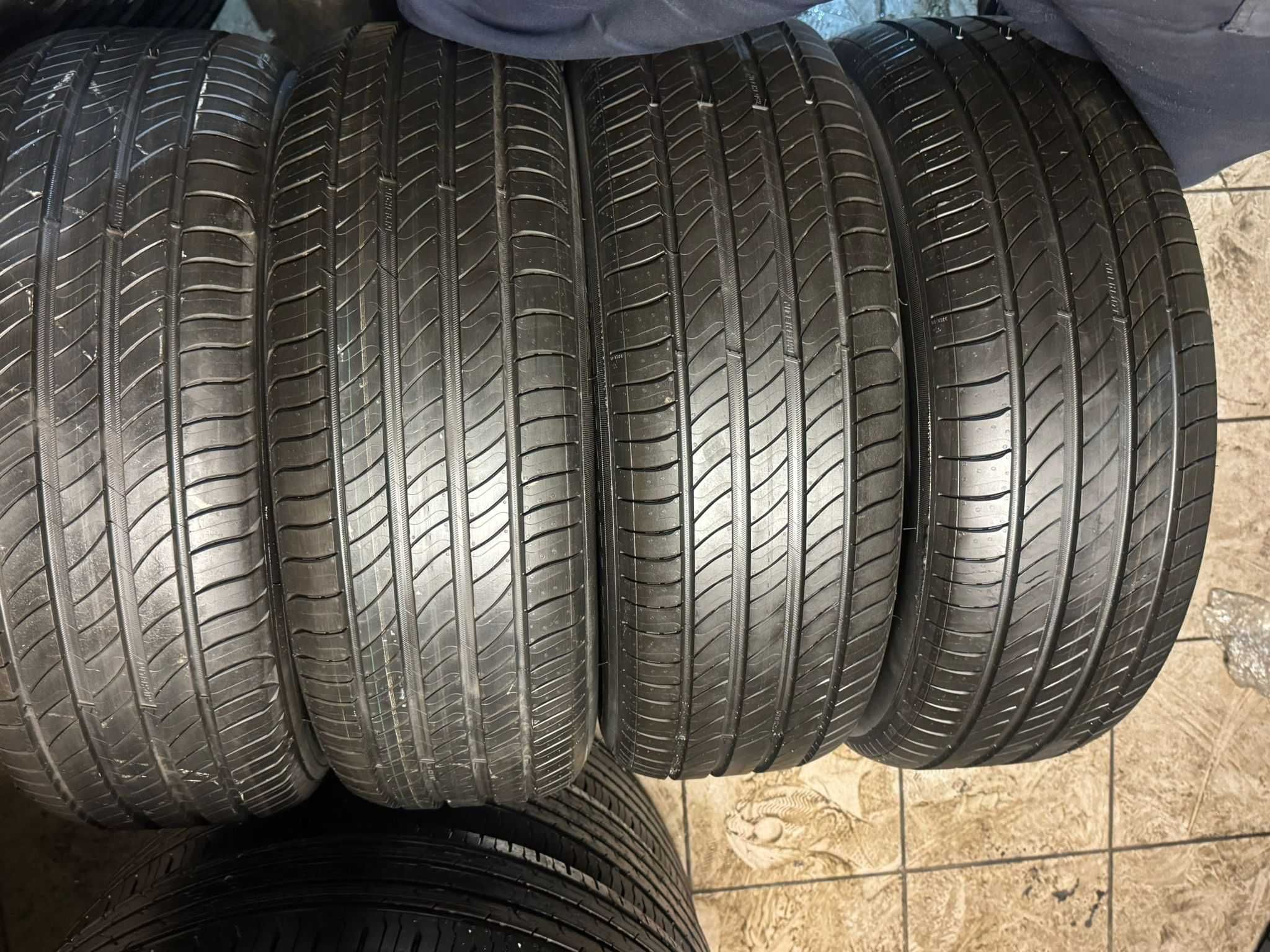 Michelin 215/60R17 96H Primacy 4