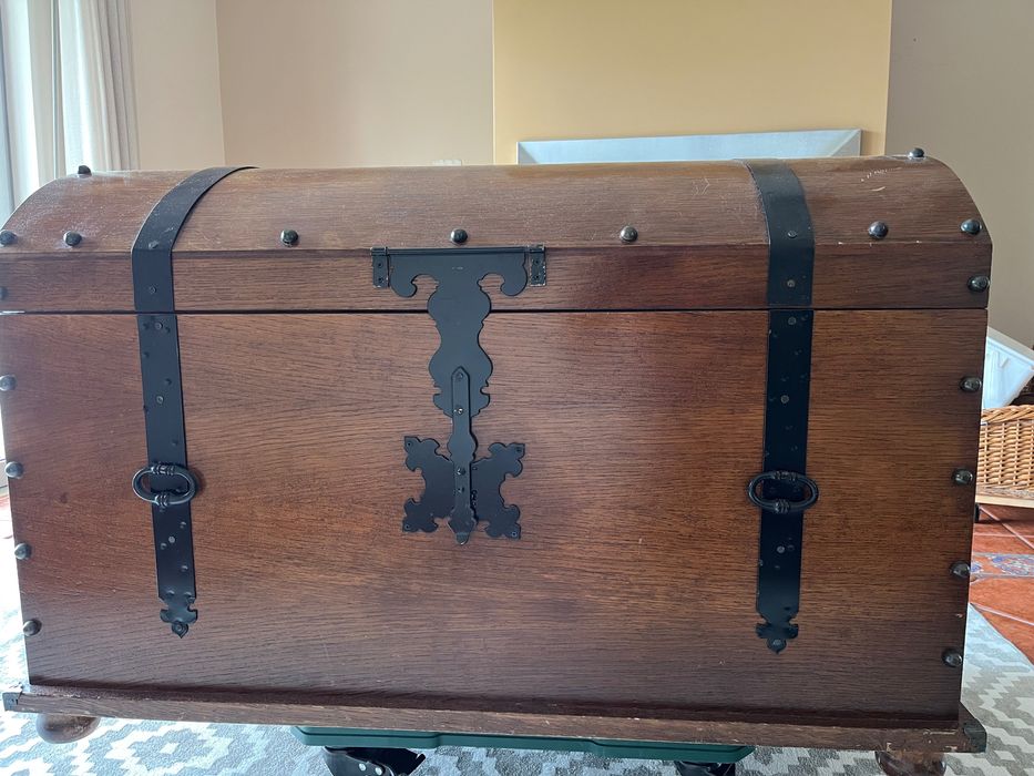 Arca de madeira de arrumação