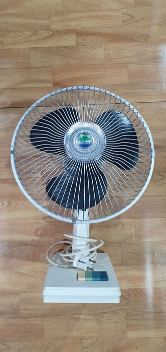 Ventoinha bom estado sem ferrugem a funcionar