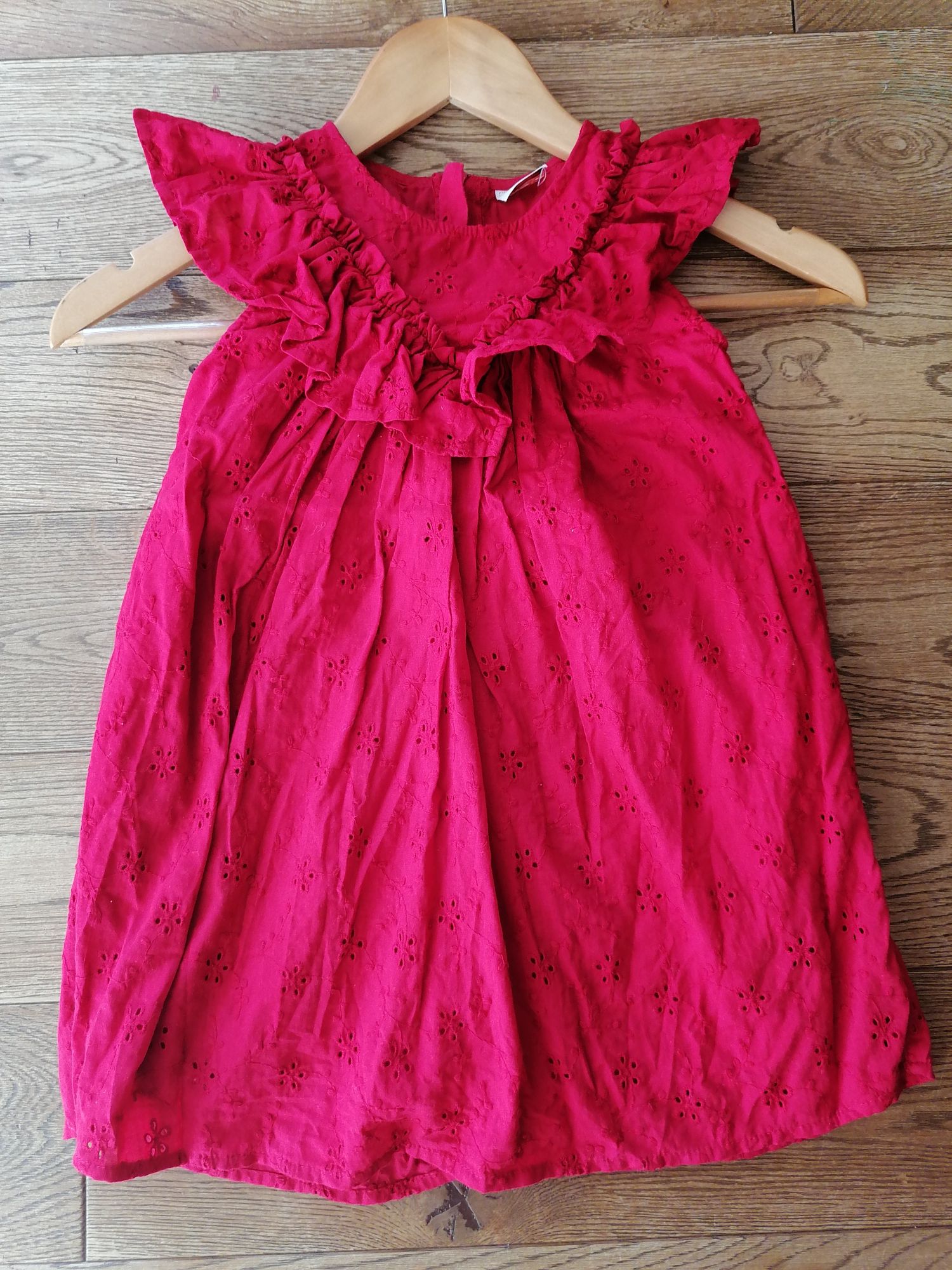 Czerwona sukienka Tap a L`Oeil z falbankami r. 104 stan idealny