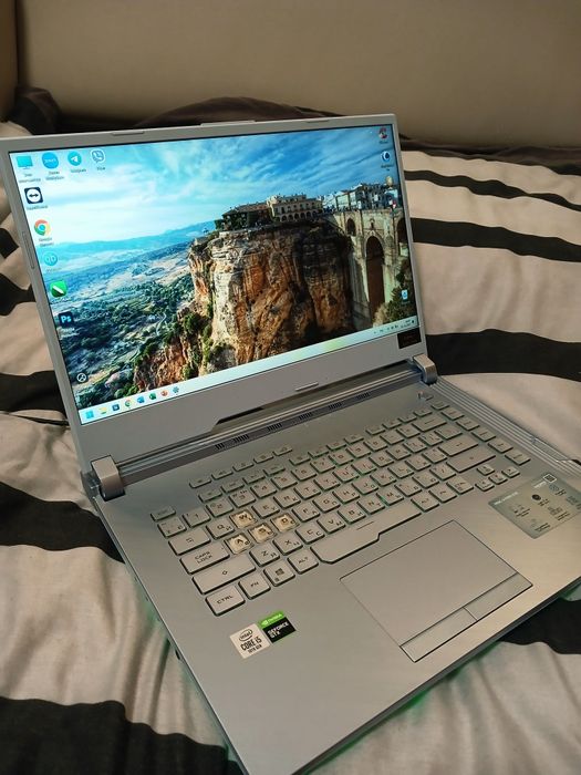 Продам Игровой ноутбук  Asus Rog strix G15