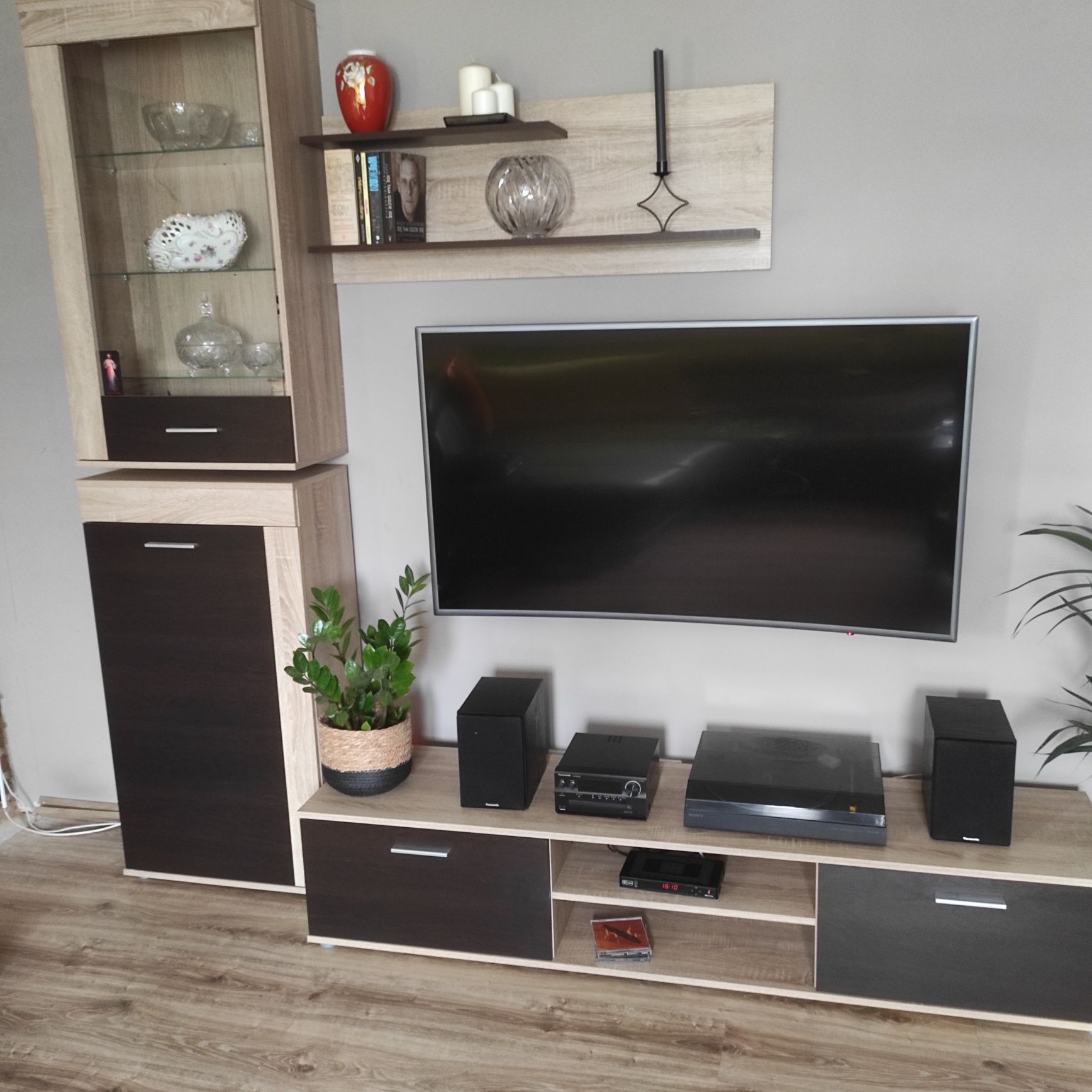 RTV ścianka/stolik pod TV + komoda gratis