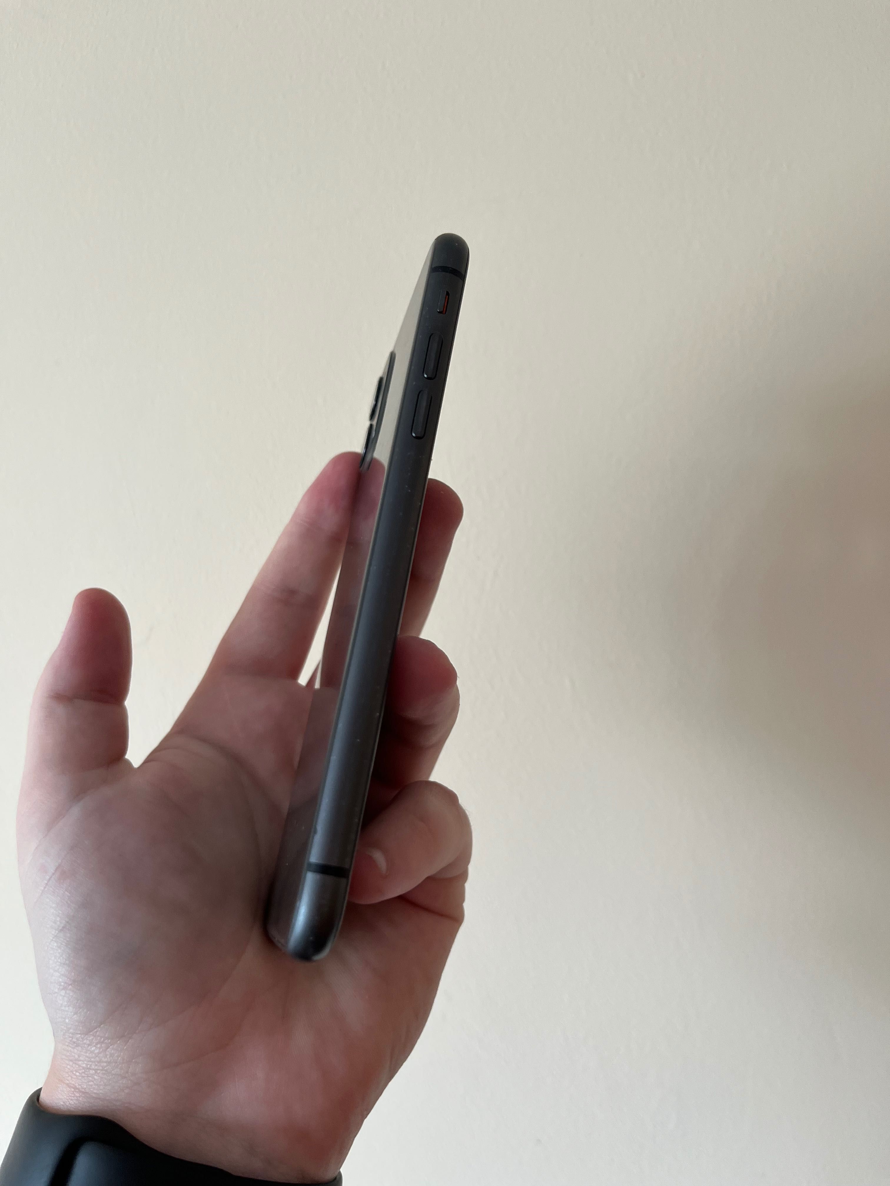 iPhone 11 SpacesGray Neverlock Айфон 11 Неверлок