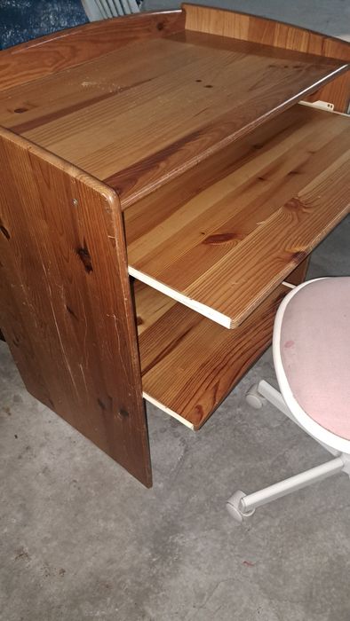 Secretaria + cadeira de criança excelente material