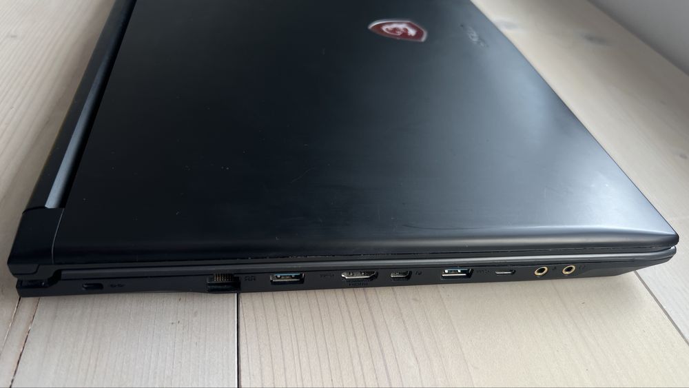 Lapto MSI do gier GV 72 8 RD
