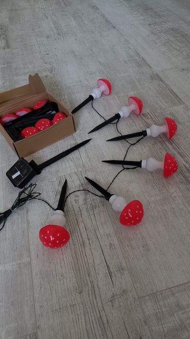 Гриби "Мухомори" на сонячній батареї,  садовий декор