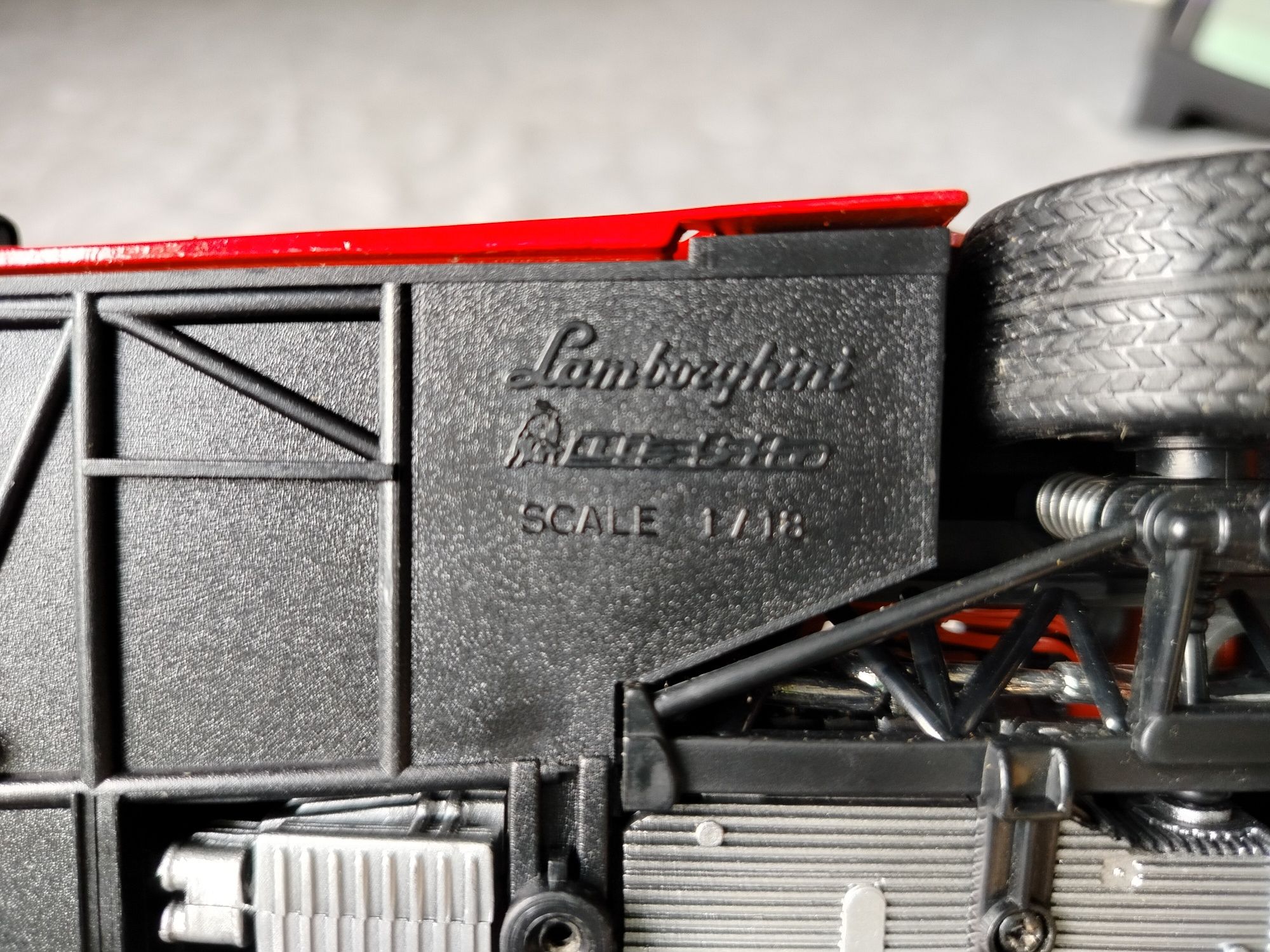 Model auta Lamborghini 1:18