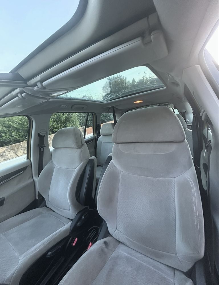 Carrinha Citroën de 7 lugares