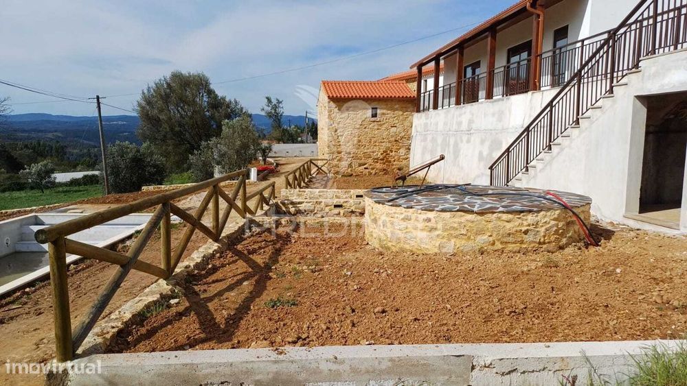 Quinta à venda em Pedrógão Pequeno