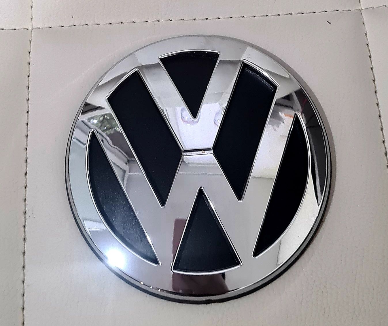 Эмблема на решетку радиатора,багажник Volkswagen VW passat B3,B5,B6,B7