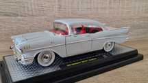 Miniatura Chevrolete Bell Air hardtop «1957» 1:18