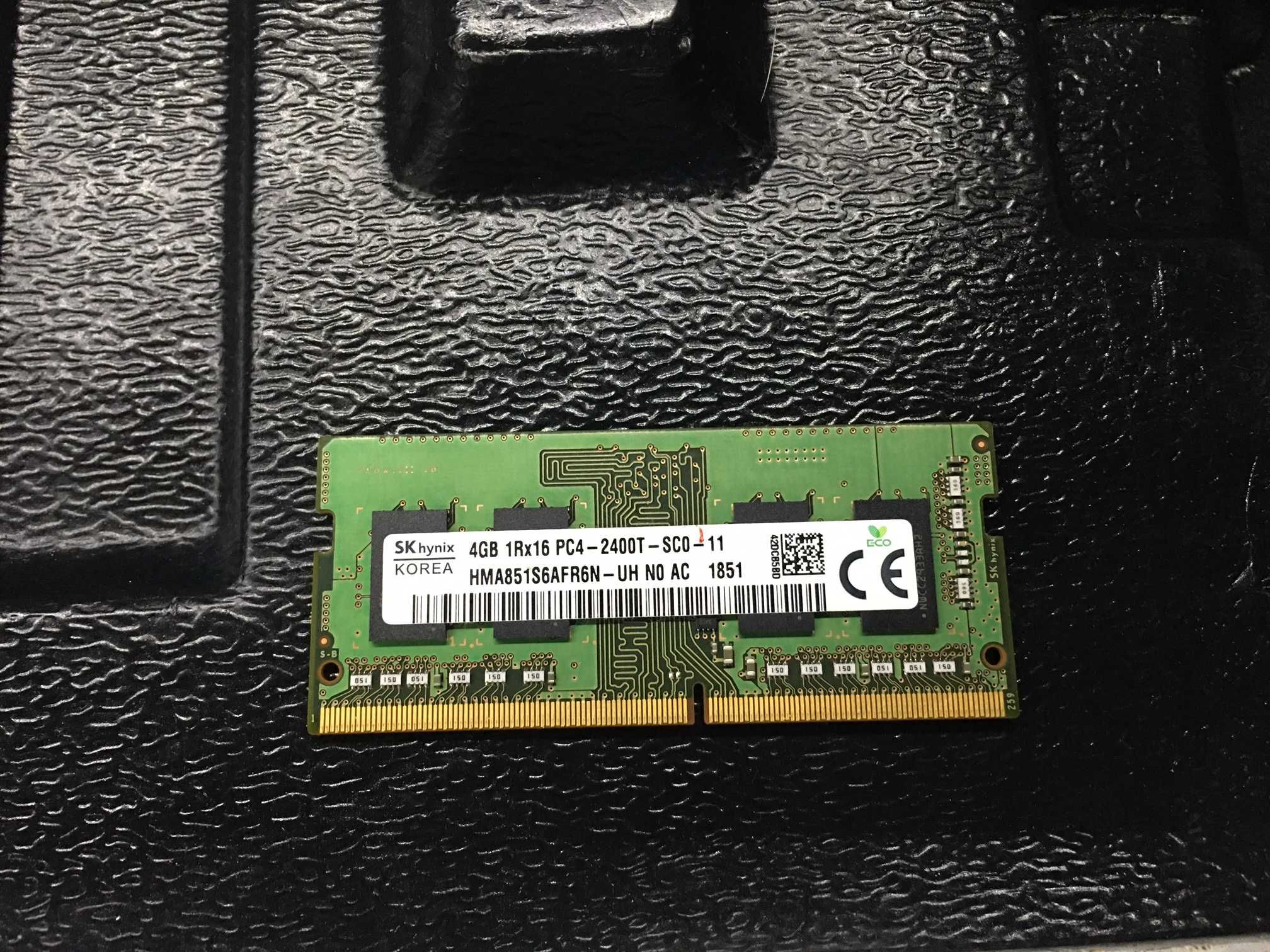 Hynix 4GB (1 x 4GB) PC4-19200 (DDR4-2400) Memory (HMA851S6AFR6NUH)