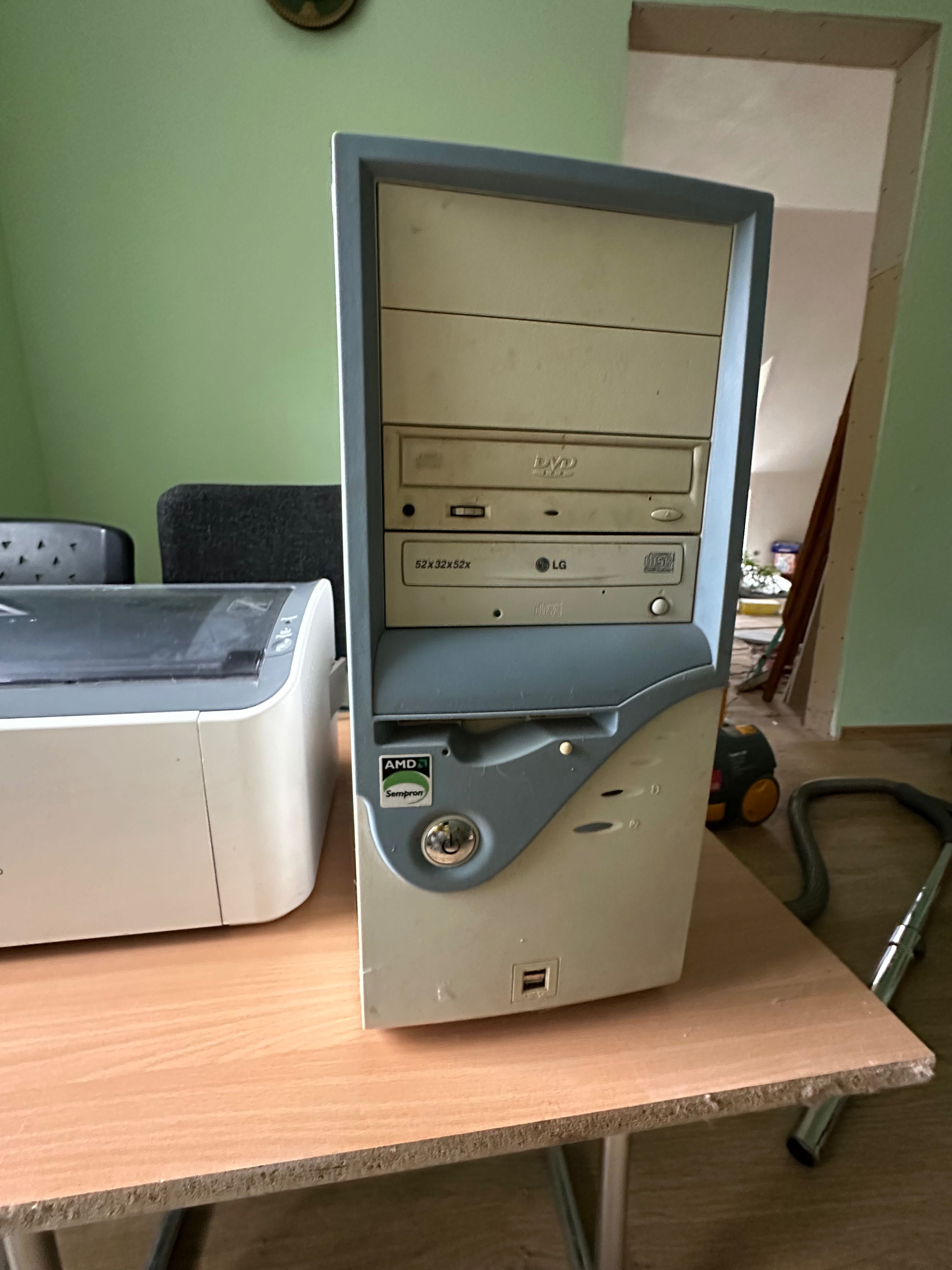 Компьютер AMD в сборе (монітор,, клавіатура, )