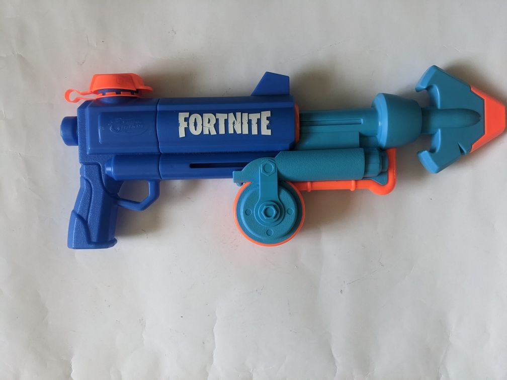 Водяной пистолет Nerf Super Soaker Fortnite HG